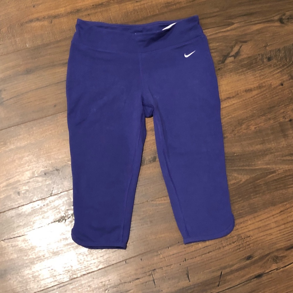 Nike crops